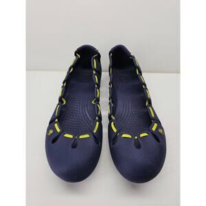 Crocs Women 9 Comfy footwear